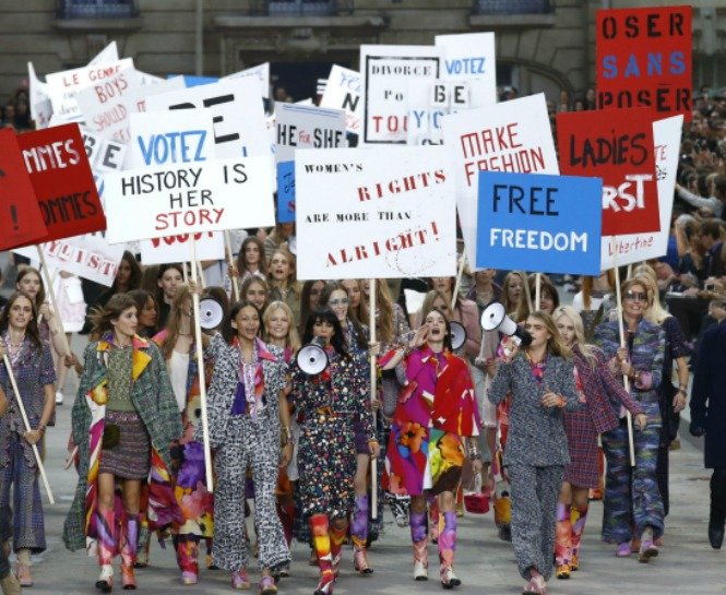 AKLINIZDAN GEÇENLERİ GİYDİKLERİNİZLE YANSITIN 78