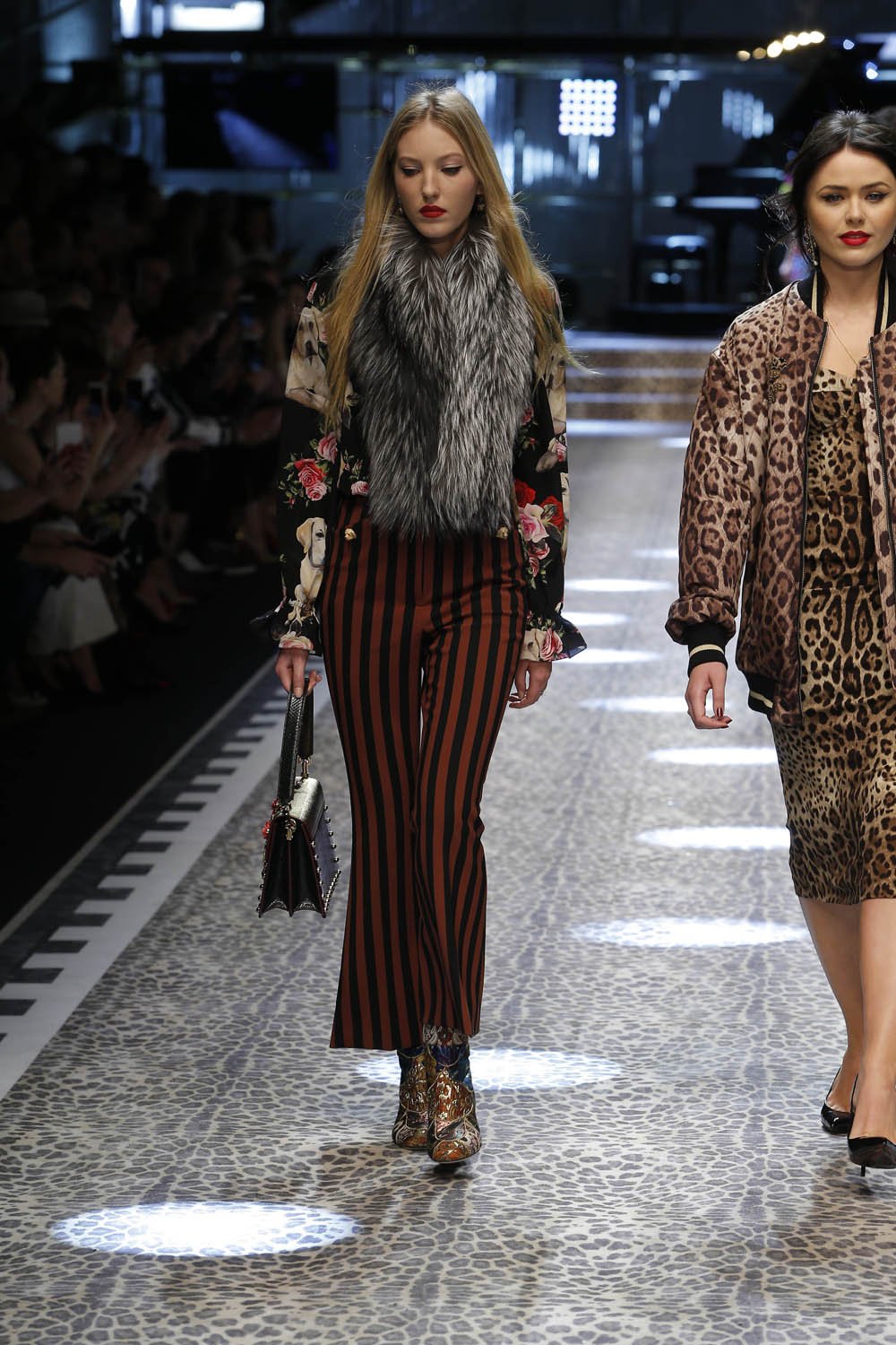 Dolce&Gabbana_women's fashion show fw17-18_Runway_images (63)