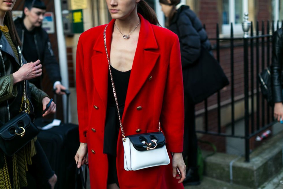 LONDRA MODA HAFTASI'NDAN EN DİKKAT ÇEKİCİ SOKAK GÖRÜNÜMLERİ (3)