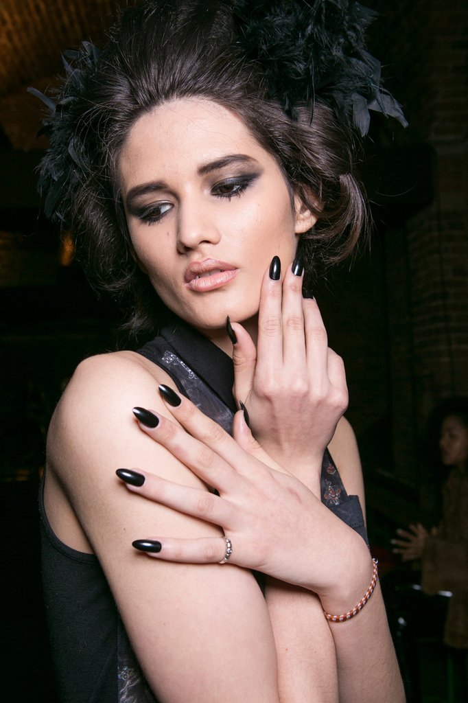 LONDRA MODA HAFTASINDAN TIRNAK TRENDLERİ (2)