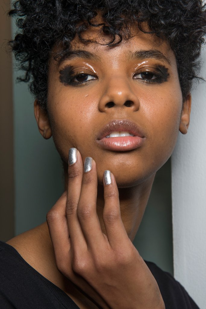 LONDRA MODA HAFTASINDAN TIRNAK TRENDLERİ (3)