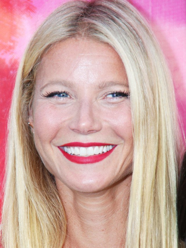 YILDIZLARIN VAZGEÇEMEDİĞİ KIRMIZI RUJLARI (3)