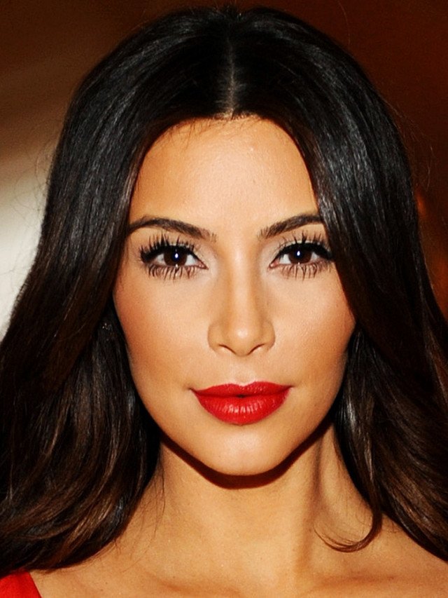 YILDIZLARIN VAZGEÇEMEDİĞİ KIRMIZI RUJLARI (4)