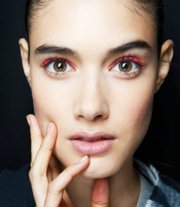 5 YAŞ DAHA GENÇ GÖRÜNMENİN PRATİK 5 YOLU b