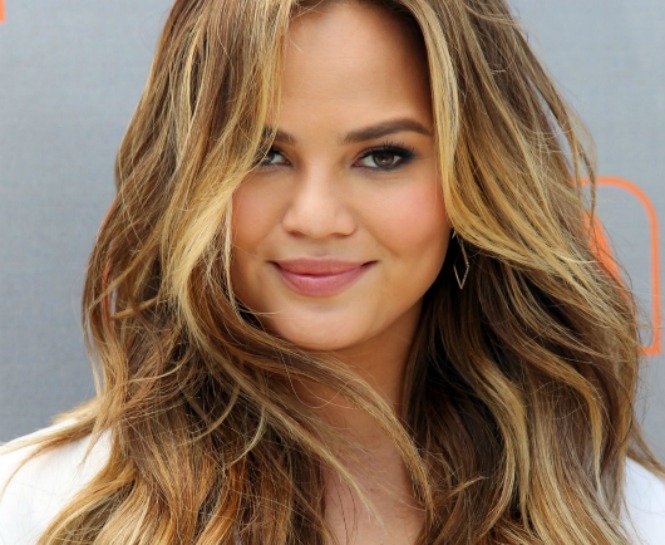 DENİZDEN ÇIKMIŞ GİBİ GÖRÜNEN SAÇLAR İÇİN İHTİYACINIZ OLAN ÜRÜNLER fds