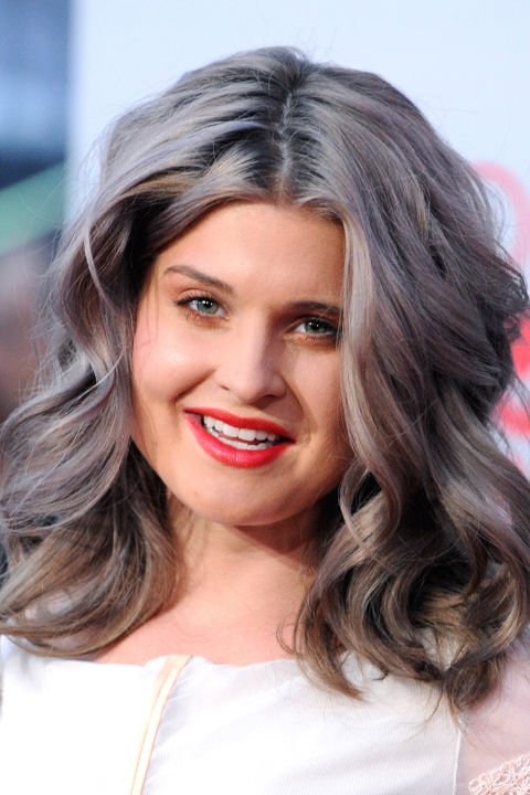 GÜMÜŞ PLATİN SAÇLAR İÇİN İLHAM ALABİLECEĞİNİZ 9 ÜNLÜ İSİM (8)