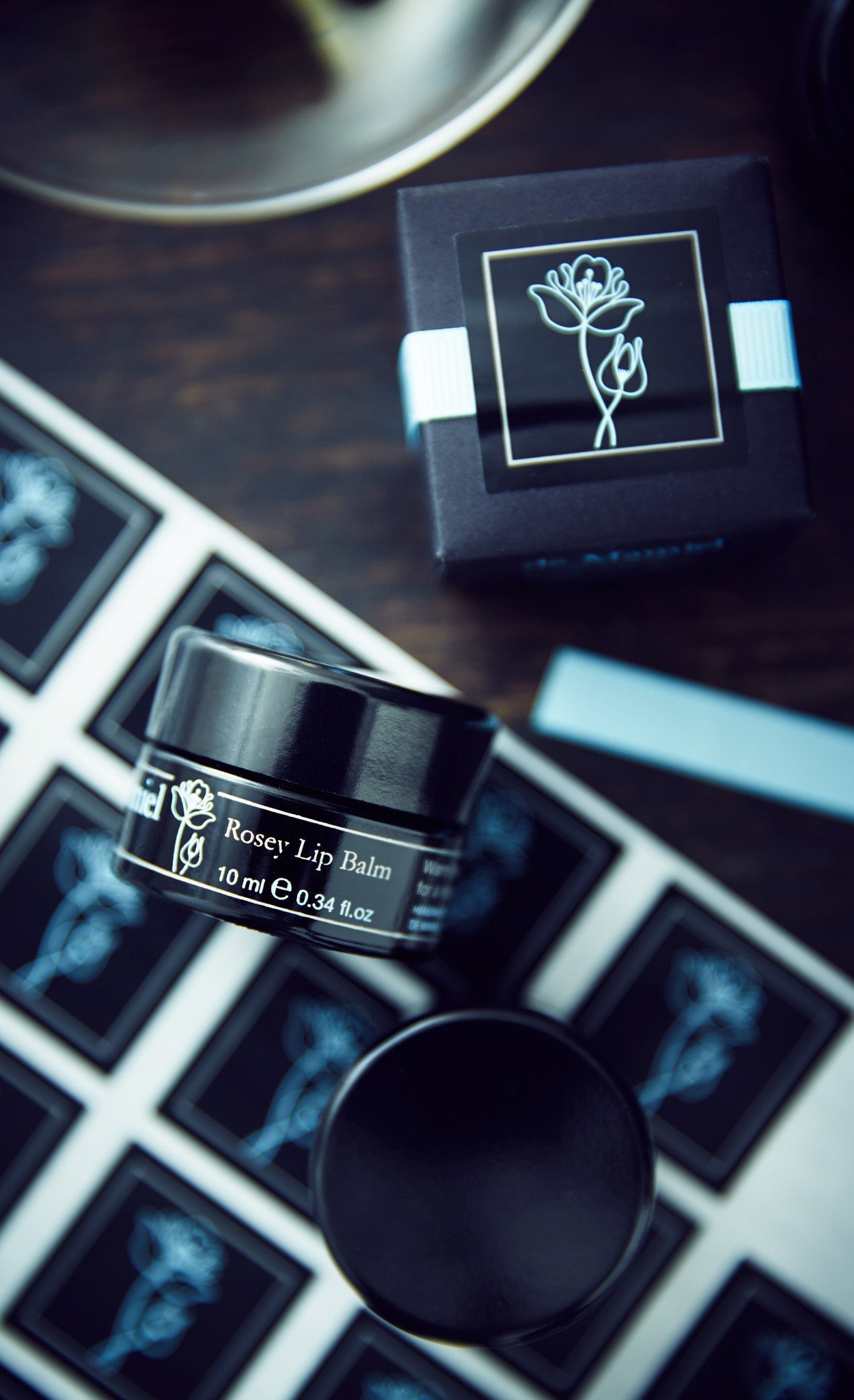 GÜZELLİK GURULARININ FAVORİSİ OLAN EN İYİ 10 LIP BALM (4)