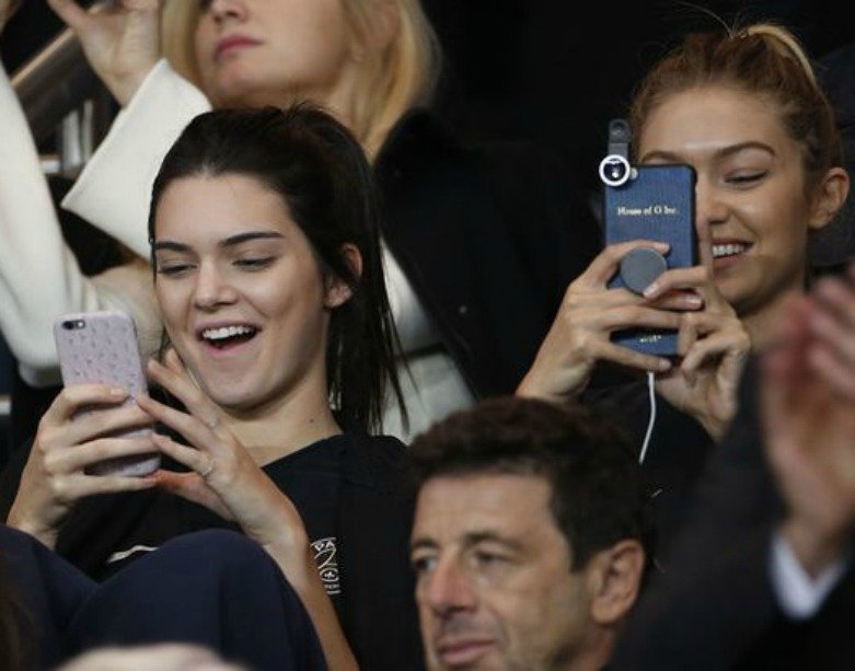 MESAJLAŞMAYI TELEFONLA KONUŞMAYI TERCİH ETMEMİZİN 10 NEDENİ  ftr