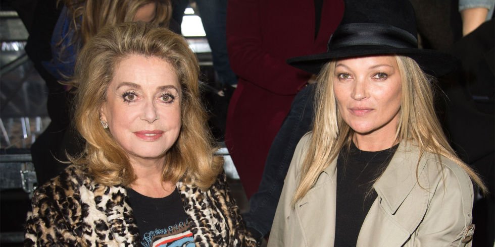 SAINT LAURENT ÖN SIRASINDA ÜNLÜLER GEÇİDİ