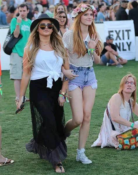 bella-thorne-2013-coachella-valley-music-and-arts-festival-01