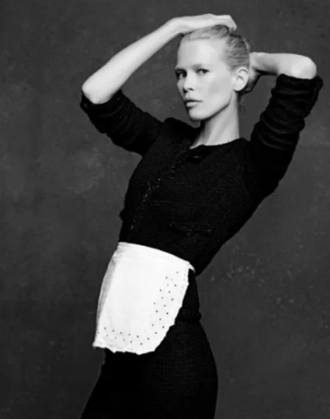 chanellittleblackjacket-212