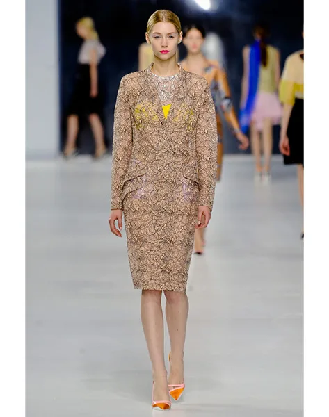 00310h_949682368_north_552x