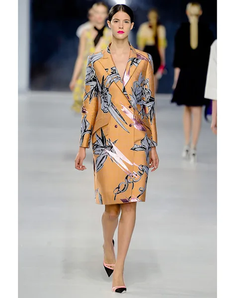 00320h_49935250_north_552x