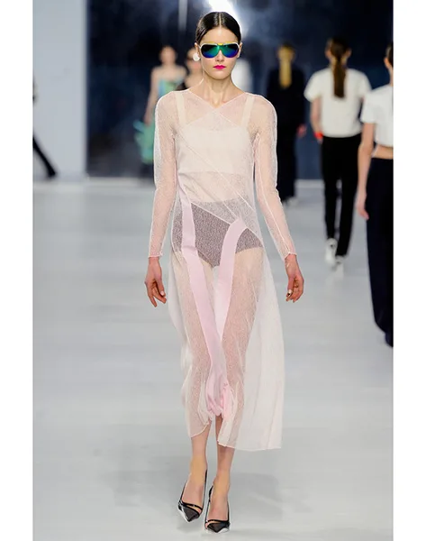 00410h_50983731_north_552x