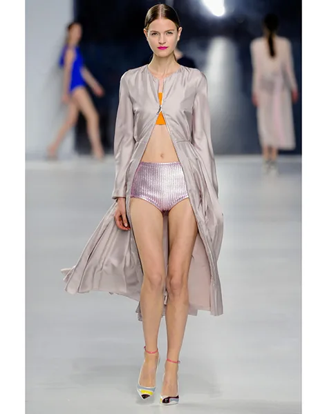 00450h_227371550_north_552x