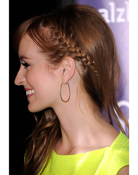 curly-prom-hairstyles-for-long-hair-to-the-side-2013-54