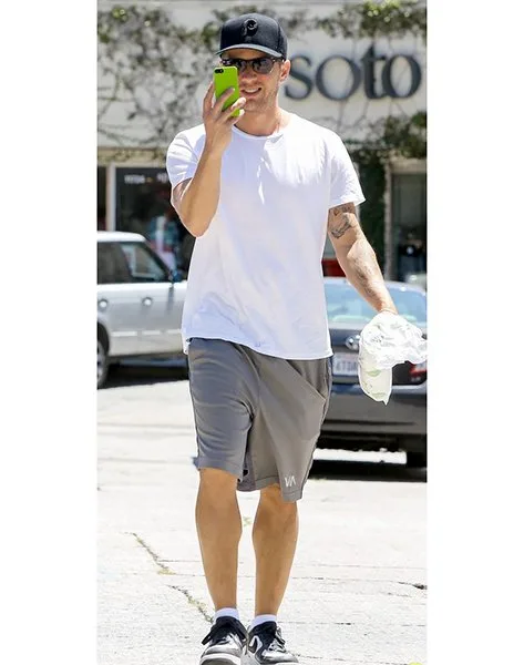 ryan-phillippe-these-are-gonna-be-hot-pics-11