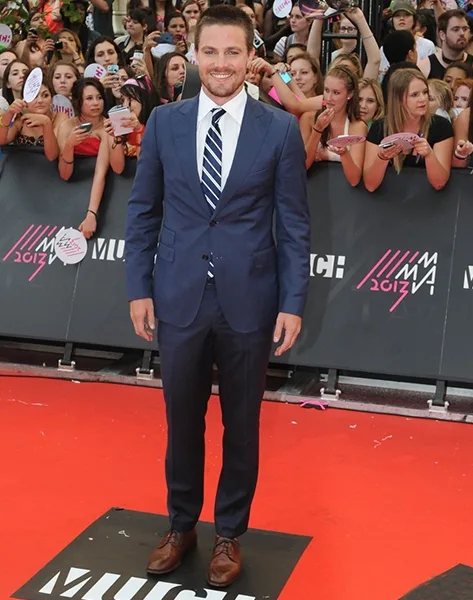 stephen-amell