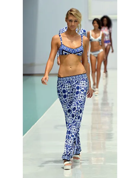 1-paris-gallery-guerlain-048-g0412456