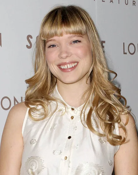 lea-seydoux-premiere-somewhere-02