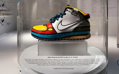 MÜZELİK AYAKKABILAR