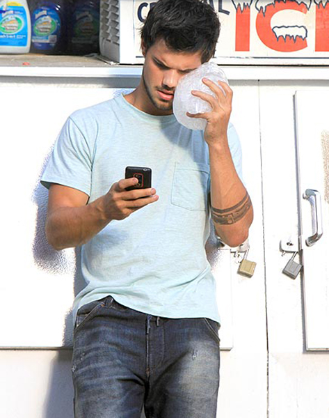 taylor-lautner-435