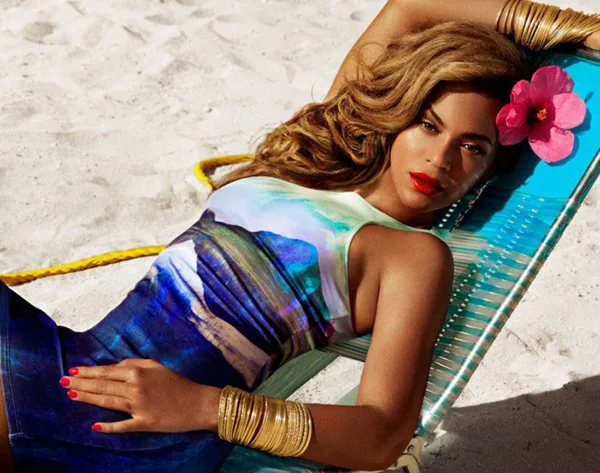 beyonce-hm-10_vogue_12apr13_b_1080x720