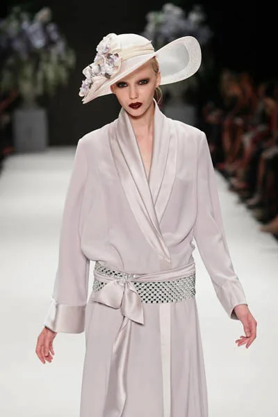 ISTANBUL, TURKEY - OCTOBER 09: A model walks the runway at the Tuvanam show during Mercedes-Benz Fashion Week Istanbul s/s 2014 presented by American Express on October 9, 2013 in Istanbul, Turkey. (Photo by Vittorio Zunino Celotto/Getty Images for IMG)