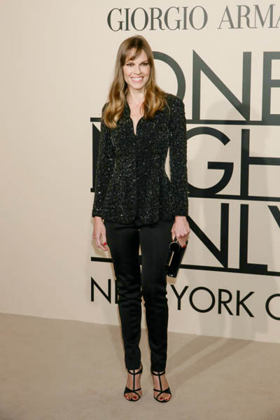 hilary-swank-giorgio-armani-one-night-only-nyc-600x899