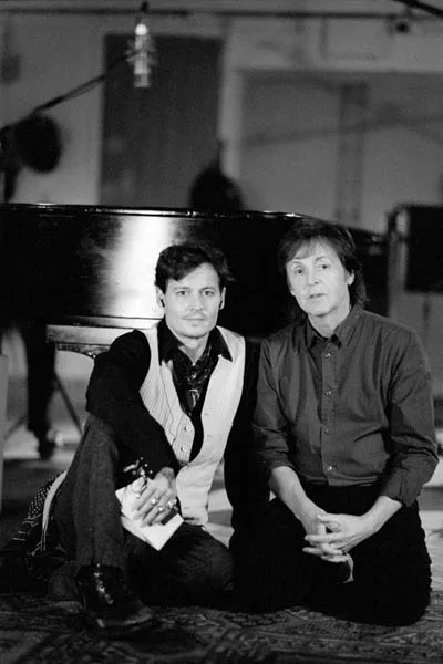 johnny-depp-paul-mccartney-vogue-24oct13-mary-mccartney_b_592x888