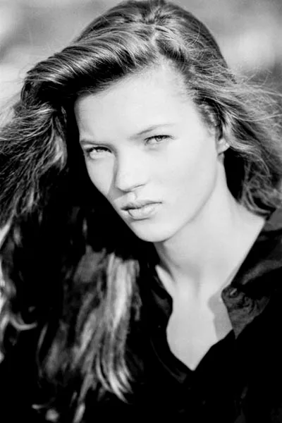 kate-moss-1-vogue-17oct13-david-ross_b_426x639