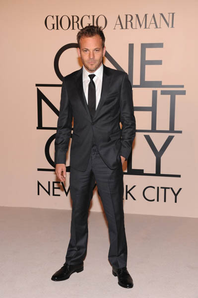 stephen-dorff-giorgio-armani-one-night-only-nyc-600x902