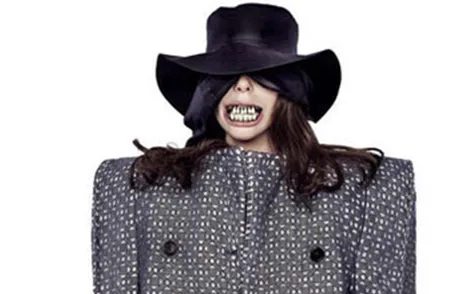 LADY GAGA’DAN ‘DOPE’