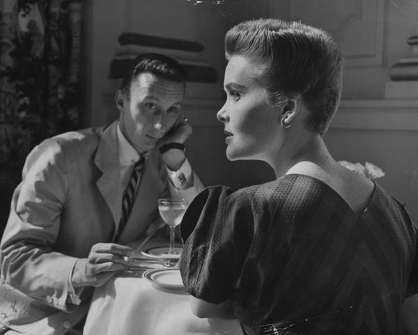first-date-getty-1800