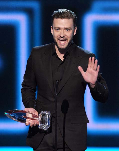 justin-timberlake-took-stage-accept-award-favorite-album