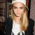 CARA DELEVINGNE’NİN ŞAPKA KOLEKSİYONU
