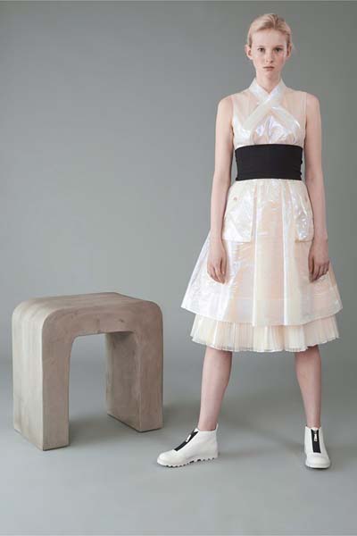 MBMJ_018_2000_592x888