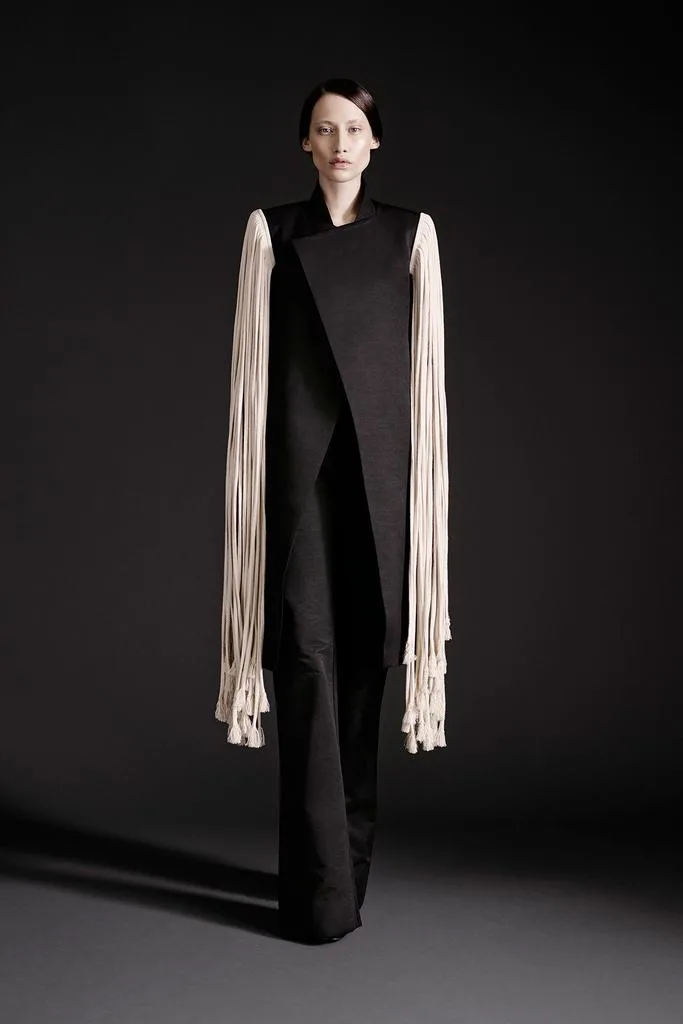 Gareth_Pugh_011_1366