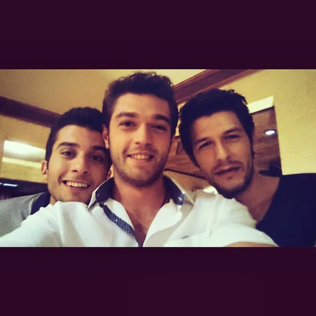 925639_366621356823321_1422108505_n