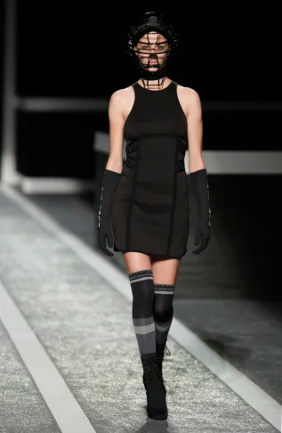 alexanderwangxhm-runway-11_low