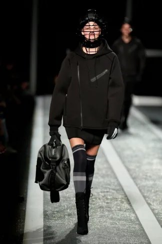 alexanderwangxhm-runway-13_low
