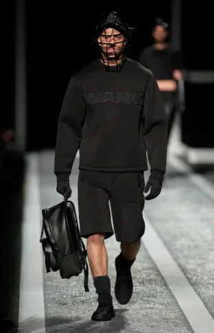 alexanderwangxhm-runway-15_low