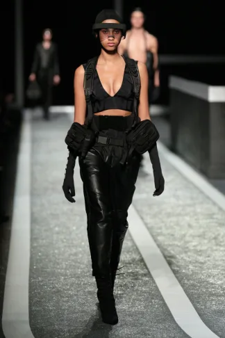 alexanderwangxhm-runway-18_low