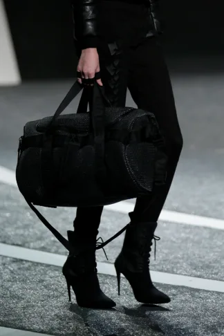 alexanderwangxhm-runway-21_low