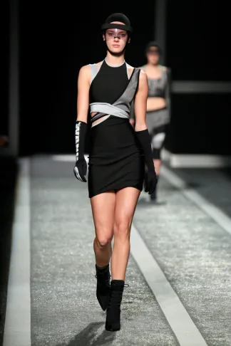 alexanderwangxhm-runway-35_low