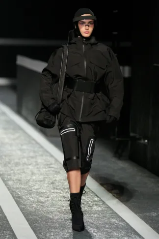 alexanderwangxhm-runway-37_low