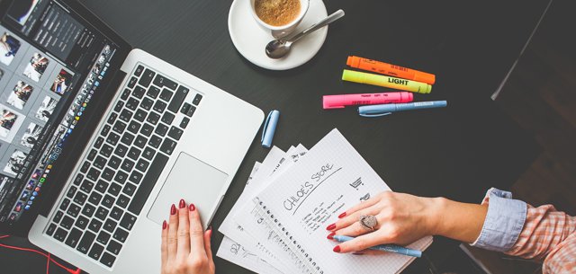 OFİSTE SAĞLIKLI BESLENMEK İÇİN 8 KOLAY ÖNERİ