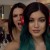 KENDALL VE KYLIE JENNER SELFIE PEŞİNDE