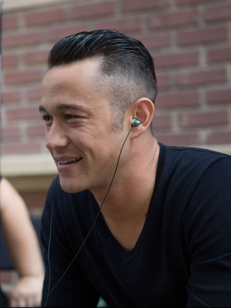 PORNO EVLENME ORANINI AZALTIYOR