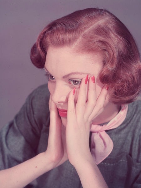 MANİKÜR YAPMADAN BAKIMLI ELLERE SAHİP OLUN